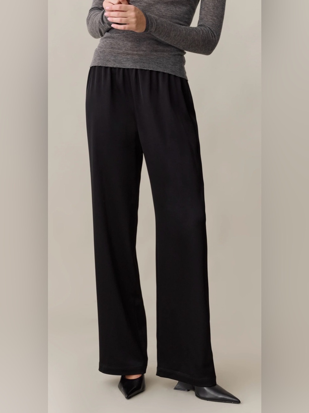 Few Moda CAARA NWT Black Satin Pull on Selah Pant
